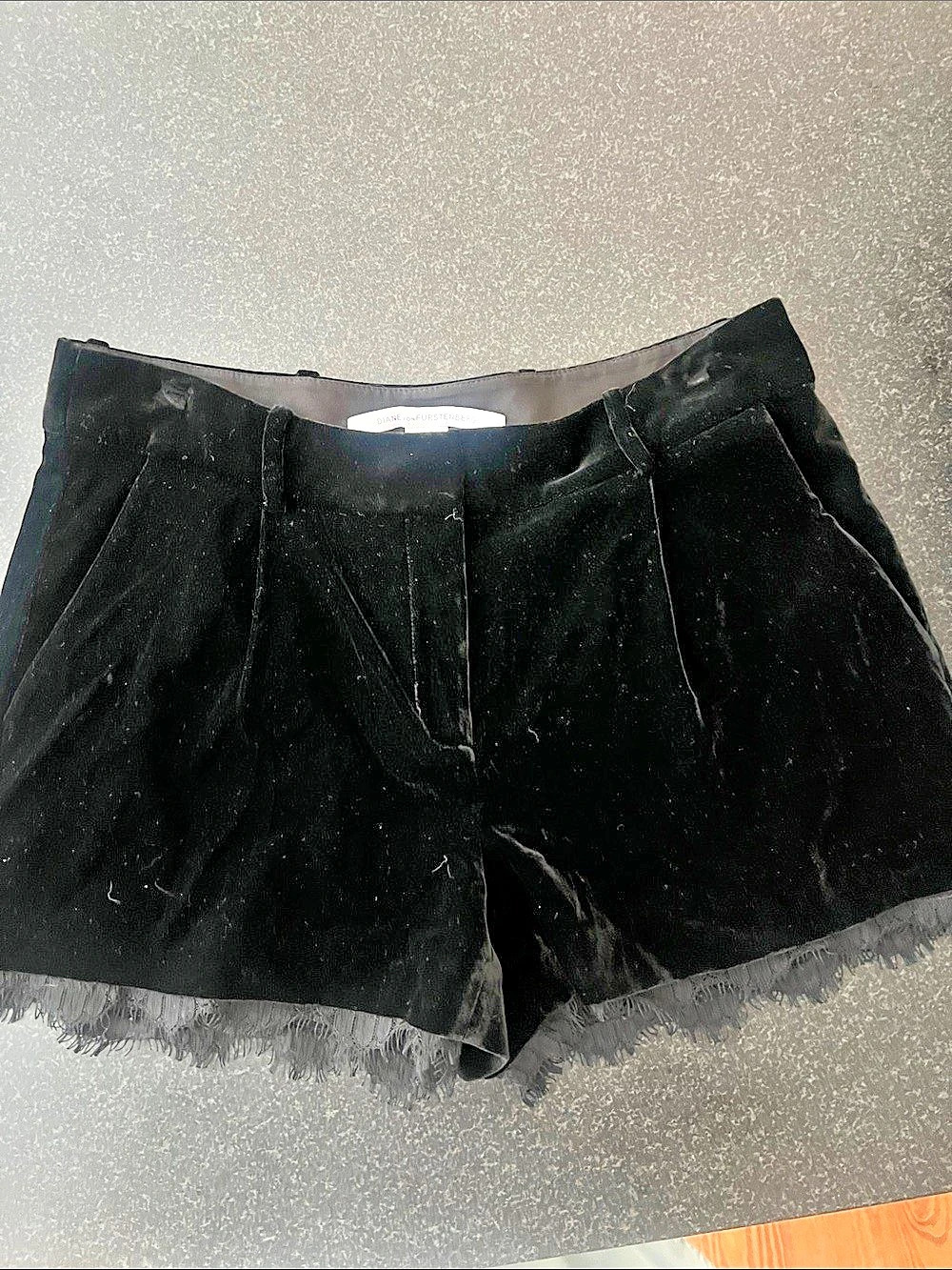 Diane von Furstenberg Black velvet lace trimmed Shorts Size 2